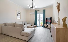 Georginas Home In City Center